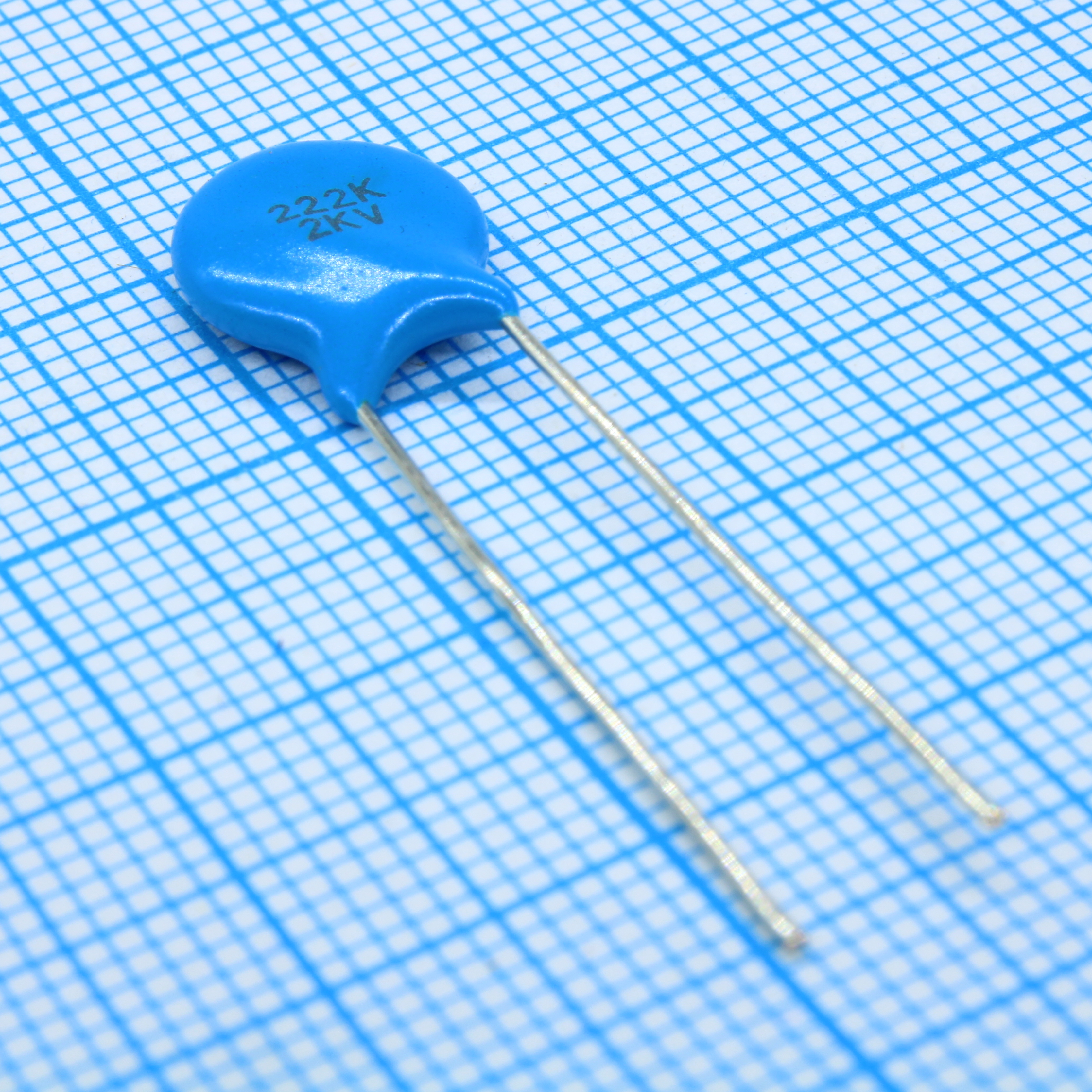 Конденсатор керамический 2200пФ 2000В ±10% радиальный 5мм 85°C россыпь