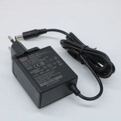 AC-DC, 18Вт, сетевой адаптер, выход 15В/1.2А, вход 80...264В AC, 47...63 Гц, изоляция 4000B DC, 2xMOPP, 48x28*x55мм, -30...+70C, евровилка, выходной разъем 11мм, диам. 5.5х2.1мм